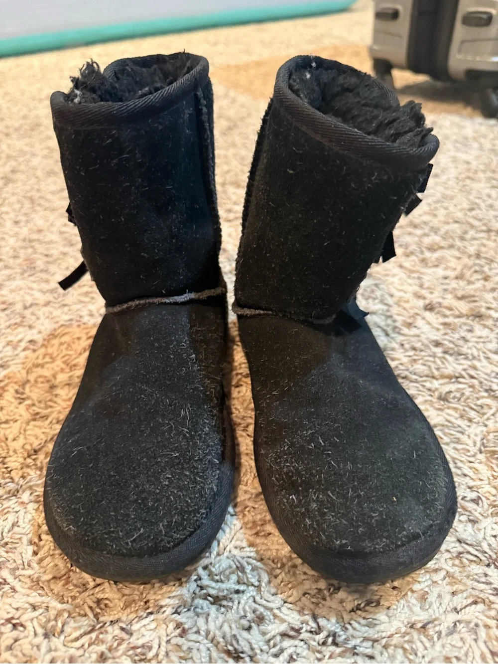 Koolaburra Ugg Black Fleece-Lined Boot with Bow Accent